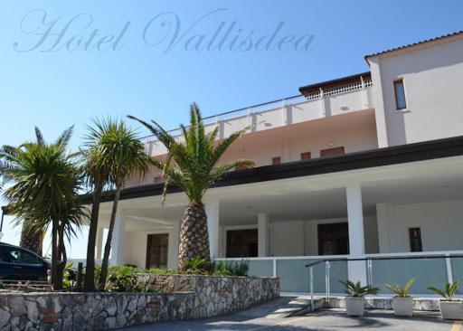 Hotel Vallisdea Сала-Консіліна Екстер'єр фото